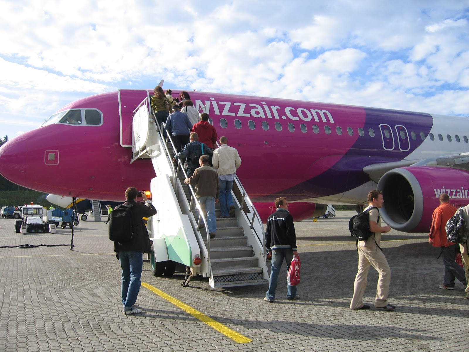 Wizz Air boarding @ trf (TRF).jpg